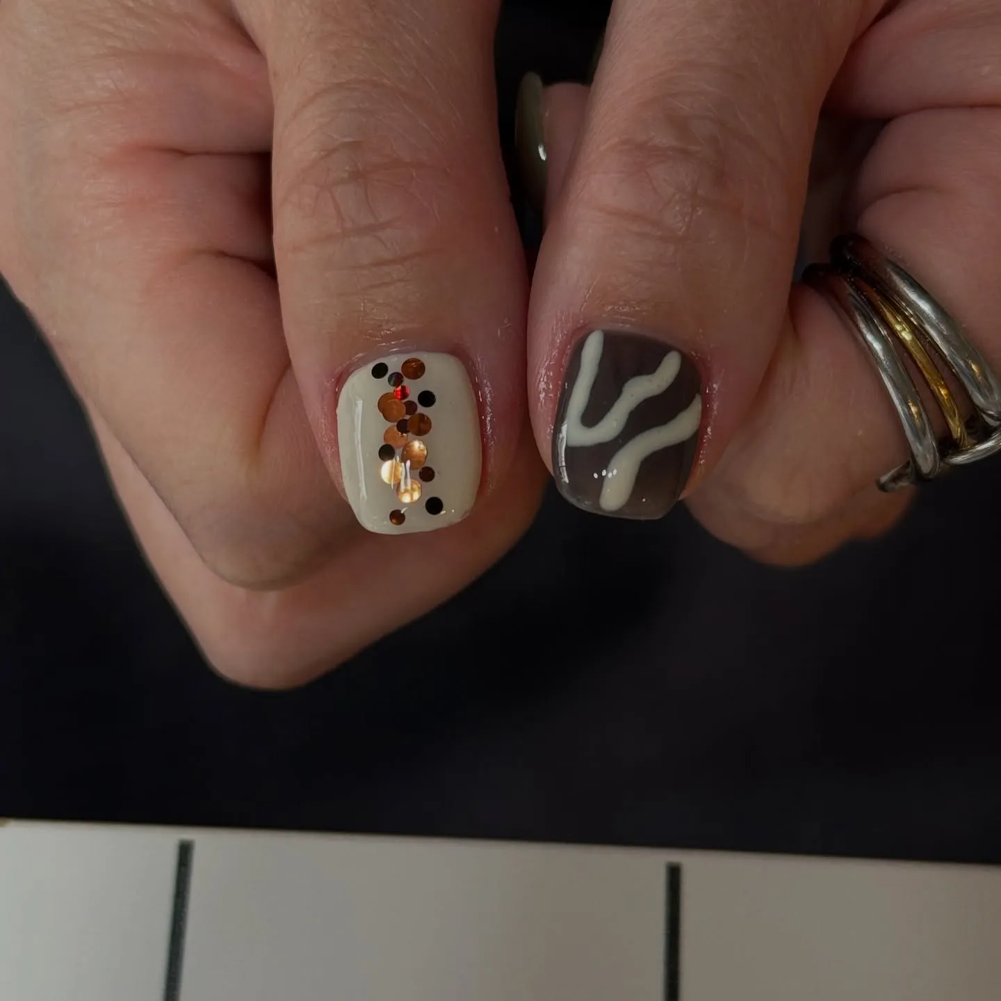 nail atelier hiton